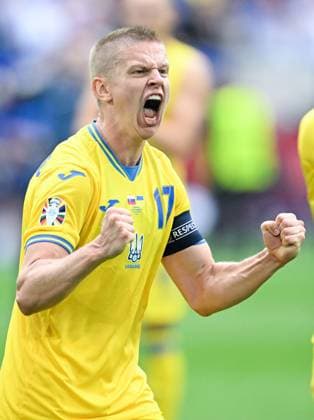 European Championship 2024 Slovakia Ukraine on 21 06 2024 in the Merkur Spiel Arena in Düsseldorf Oleksandr Zinchenko UKR celebrate after winning MT