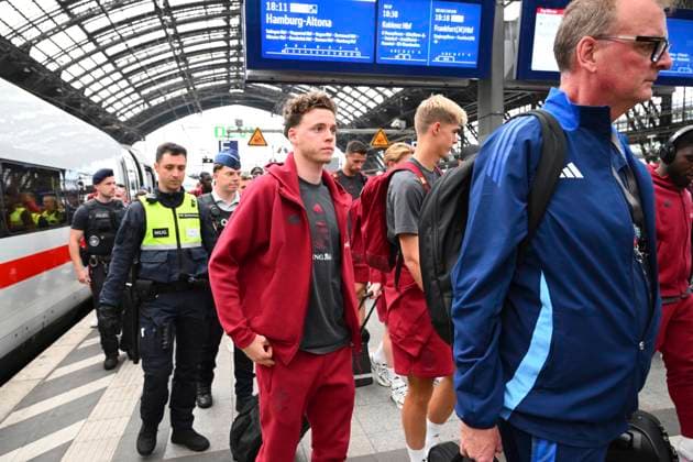 Belgium Media Activities - UEFA EURO, EM, Europameisterschaft,Fussball 2024 21 06 2024 COLOGNE, GERMANY - JUNE 21 : De Cuyper Maxim defender of Belgium pictured during team arrival at the railway station ahead of the UEFA EURO 2024 European Football Championship tournament group E stage match between Belgium and Romania at Cologne Stadium on June 21, 2024 in Cologne, Germany, 21 06 2024 Cologne Germany  Copyright: xVincentxKalutx
