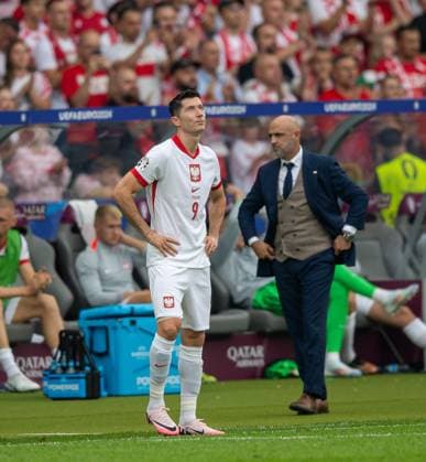 Football, Men, Season 2023 24, Euro 2024 Group D 2 Matchday in Berlin, Poland Austria, v l Robert Lewandowski Poland , Coach Michal Probierz Poland , 21 06 2024, Copyright: xSebastianxRäppold MatthiasxKochx