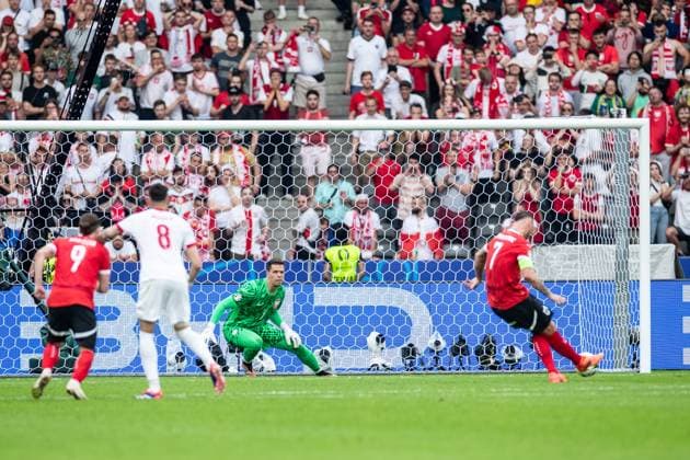 UEFA EURO 2024 Poland Austria 21 06 2024 Wojciech Szczesny Poland, 1 , Marko Arnautovic Austria, 7 penalties, goal UEFA EURO 2024 Poland Austria Olympiastadion, Berlin 21 06 2024 Copyright: xBEAUTIFULxSPORTS Buriakovx