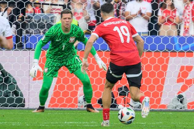 GER, Berlin, Football, Poland vs Austria, Group D, Group stage, UEFA EURO 2024, MD3, SP, Olympia Stadion Berlin, v l Wojciech Szczesny Poland , Christoph Baumgartner Austria , Goal to 1 2, 21 06 2024, GER, Berlin, Football, Poland vs Austria, Group D, Group stage, UEFA EURO 2024, MD3, SP, Olympia Stadion Berlin, Goal to 1 2, Goal scorer Christoph Baumgartner Austria , 21 06 2024, Copyright: HMBxMedia UwexKoch