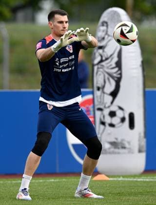 UEFA EURO, EM, Europameisterschaft,Fussball 2024: Croatia training session Dominik Livakovic of Croatia during the training session at Volksparkstadion in Neuruppin, Germany on June 21, 2024. MarkoxLukunic PIXSELL