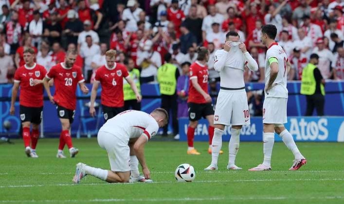Piotr Zielinski, Robert Lewandowski disappointed after 1 3 disappointment Sport Football European Football Championship Euro 2024 European Championship Men Season 2023 2024 21 06 2024 Poland POL vs Austria AUT in Berlin DFL regulations prohibit any use of photographs as image sequences and or quasi video