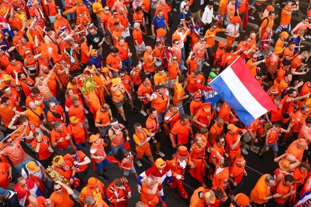 Leipzig Over 20,000 people Dutch fan march from the city center to the stadium 21 06 2024 from 4 pm Leipzig city area Photographer EHL Media Before the second European Championship match in Leipzig between France and the Netherlands, over 20,000 Dutch people formed a fan march between Leipzigs Wilhelm Leuschner Platz and the stadium The atmosphere remained peaceful but exuberant At 9 pm the match begins The police are on duty with around 2,000 police officers from Saxony, other federal states as well as from France and the Netherlands Some pyrotechnics were registered Leipzig Saxony Germany Copyright: xEHLxMedia BjörnxStachx 240621_em-niederlande-frankreich-fanzug_32