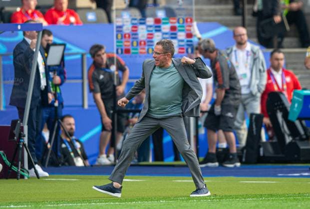Football, Men, Season 2023 24, Euro 2024 Group D 2 Matchday in Berlin, Poland Austria, Coach Ralf Rangnick Austria , Cheering after the final whistle, 21 06 2024, Copyright: xSebastianxRäppold MatthiasxKochx