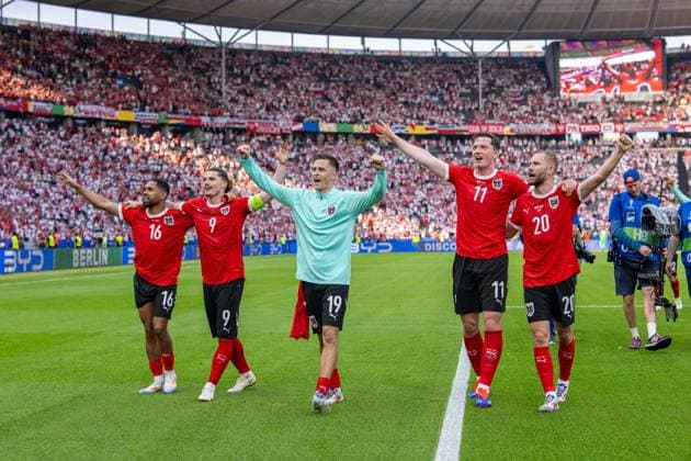 Football Berlin 21 06 2024 UEFA Euro 2024 European Championship preliminary round Poland POL Austria AUT Austria celebrating after the win Phillipp Mwene Austria, No 16 Marcel Sabitzer Austria, No 09 Christoph Baumgartner Austria, No 19 Michael Gregoritsch Austria, No 11 Konrad Laimer Austria, No 20