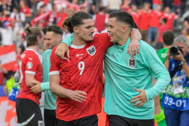 GER, Berlin, Football, Poland vs Austria, Group D, Group stage, UEFA EURO 2024, MD3, SP, Olympia Stadion Berlin, f l Marcel Sabitzer Austria , Christoph Baumgartner Austria , joy, jubilation, victory, final score 1 3, celebrating their victory, 21 06 2024, Copyright: HMBxMedia UwexKoch