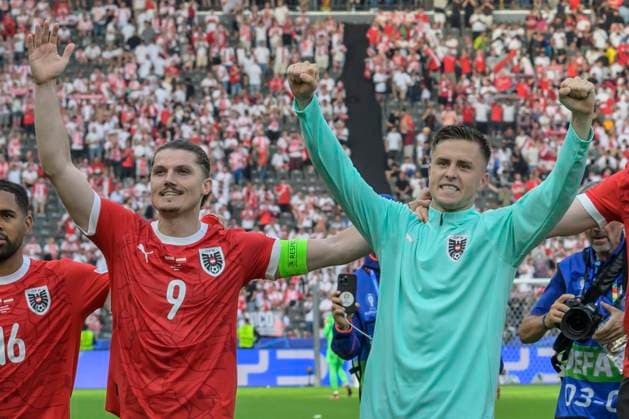 GER, Berlin, Football, Poland vs Austria, Group D, Group stage, UEFA EURO 2024, MD3, SP, Olympia Stadion Berlin, f l Marcel Sabitzer Austria , Christoph Baumgartner Austria , joy, jubilation, victory, final score 1 3, celebrating their victory, 21 06 2024, Copyright: HMBxMedia UwexKoch
