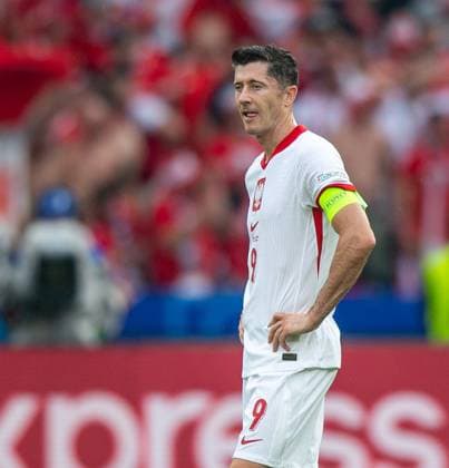 Football, Men, Season 2023 24, Euro 2024 Group D 2 Matchday in Berlin, Poland Austria, Robert Lewandowski Poland , Disappointment after the final whistle, 21 06 2024, Copyright: xSebastianxRäppold MatthiasxKochx