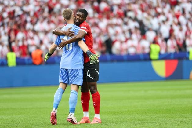 SOCCER - UEFA EURO, EM, Europameisterschaft,Fussball 2024 BERLIN,GERMANY,21.JUN.24 - UEFA EURO 2024, group stage, Austria vs Poland. Image shows the rejoicing of Patrick Pentz and Kevin Danso (AUT).  GEPAxpictures xArminxRauthner