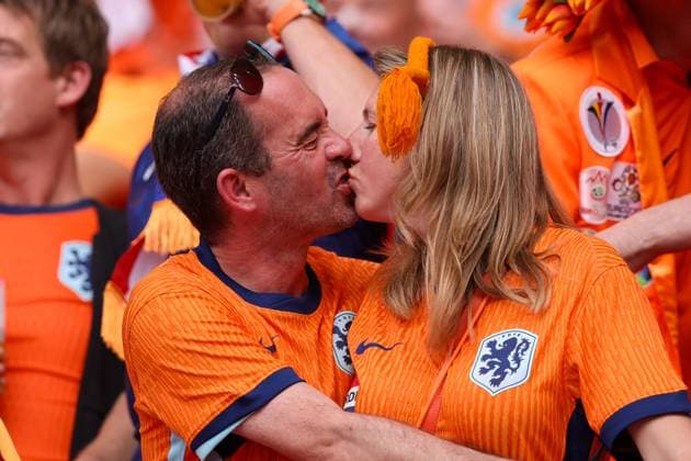 2024-06-21 Netherlands v France - Group D - UEFA EURO, EM, Europameisterschaft,Fussball 2024 LEIPZIG, GERMANY - JUNE 21: Fans and supporters of the Netherlands prior to the Group D - UEFA EURO 2024 match between Netherlands and France at Red Bull Arena on June 21, 2024 in Leipzig, Germany. (Photo by Peter Lous BSR Agency) Leipzig Germany Content not available for redistribution in The Netherlands directly or indirectly through any third parties. Copyright: xBSRxAgencyx