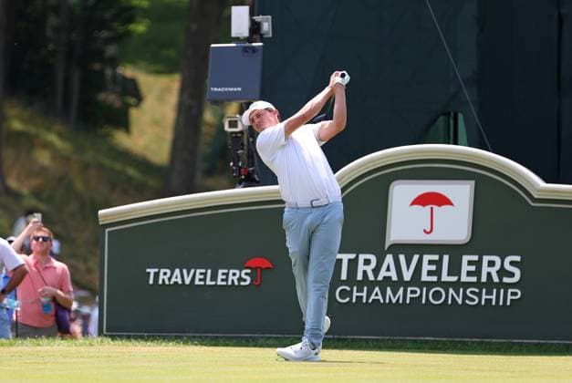 CROMWELL, CT - JUNE 21: Matthew Fitzpatrick of England at the 18th tee during the second round of the 2024 Travelers Championship on June 21, 2024, at TPC River Highlands in Cromwell, CT. (Photo by M. Anthony Nesmith Icon Sportswire) GOLF: JUN 21 PGA, Golf Herren Travelers Championship EDITORIAL USE ONLY Icon240621042024