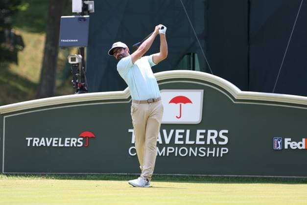 CROMWELL, CT - JUNE 21: Adam Hadwin of Canada at the 18th tee during the second round of the 2024 Travelers Championship on June 21, 2024, at TPC River Highlands in Cromwell, CT. (Photo by M. Anthony Nesmith Icon Sportswire) GOLF: JUN 21 PGA, Golf Herren Travelers Championship EDITORIAL USE ONLY Icon240621052024