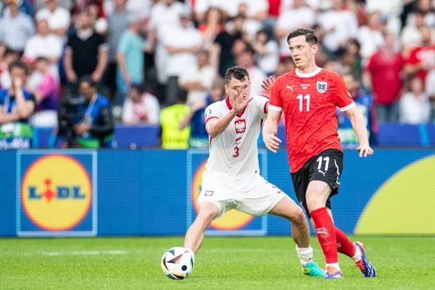 UEFA EURO 2024 Poland Austria 21 06 2024 Pawel Dawidowicz Poland, 3 , Michael Gregoritsch Austria, 11 UEFA EURO 2024 Poland Austria Olympiastadion, Berlin 21 06 2024 Copyright: xBEAUTIFULxSPORTS Buriakovx