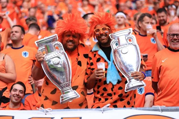 Fußball UEFA EURO 2024 Gruppe D Niederlande gegen Frankreich 21. Juni 2024 UEFA EURO 2024 Gruppe D Niederlande gegen Frankreich Niederlande Fans Foto Simon Stacpoole Abseits Leipzig Deutschland  Copyright: xSimonxStacpoolexOffside