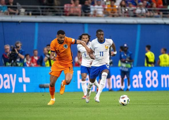 Football, Men, Season 2023 24, UEFA Euro 2024, Group D 2 Matchday in Leipzig, Netherlands France, v l Cody Gakpo Netherlands , Ousmane Dembele France , 21 06 2024, Copyright: xMatthiasxKochx