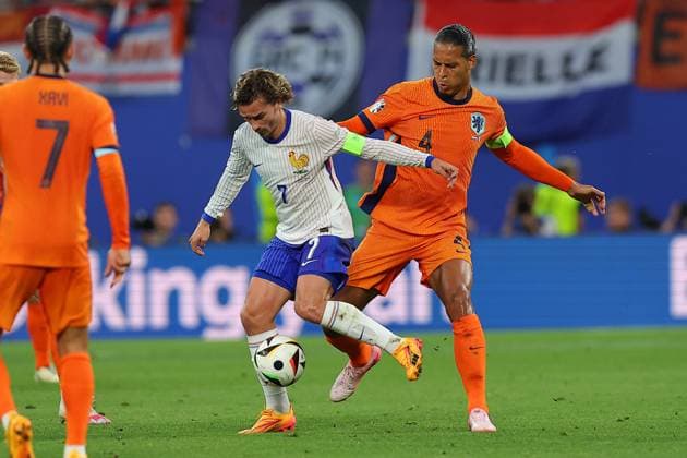 Netherlands France UEFA EURO 2024 Leipzig, 21 06 2024, Leipzig Stadium, UEFA EURO 2024 Germany , Gr D Preliminary Round , Netherlands France , Pictured from l Antoine Griezmann 7, France and Virgil van Dijk 4, Netherlands ,
