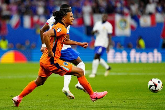 Nathan Akà of The Netherlands Netherlands v France, UEFA European Championship, EM, Europameisterschaft 2024, Group D, Football, Leipzig Stadium, Leipzig, Germany, 21 Jun 2024 EDITORIAL USE ONLY No use with unauthorised audio, video, data, fixture lists, club league logos or live services. Online in-match use limited to 120 images, no video emulation. No use in betting, games or single club league player publications. Copyright: xDavexShopland Shutterstockx 14543880df