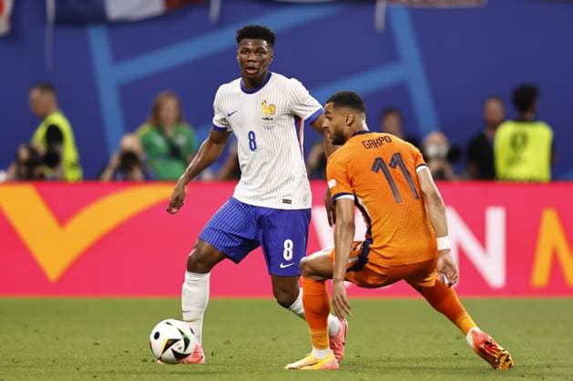 LEIPZIG - (l-r) Aurelien Tchouameni of France, Cody Gakpo of Holland during the UEFA EURO, EM, Europameisterschaft,Fussball 2024 group D match between the Netherlands and France at the Leipzig Stadium on June 21, 2024 in Leipzig, Germany. ANP MAURICE VAN STEEN UEFA EURO 2024 2024 xVIxANPxSportx xxANPxIVx 501704847 originalFilename: 501704847.jpg