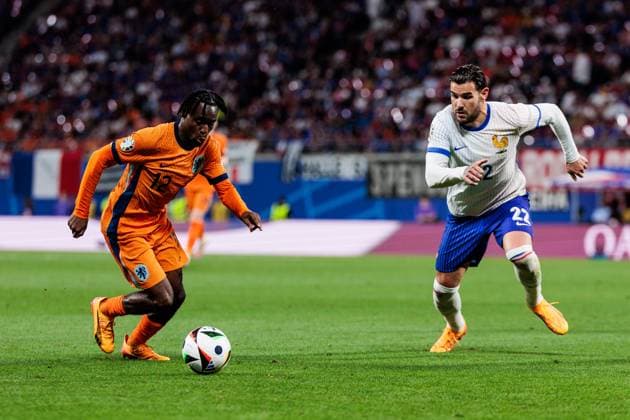 UEFA EURO 2024 Netherlands France 21 06 2024 duel Jeremie Agyekum Frimpong Netherlands, 12 , Theo Bernard Francois Hernandez France, 22 UEFA EURO 2024 Netherlands France Leipzig Stadium, Leipzig on 21 06 2024 Copyright: xBEAUTIFULxSPORTS Wunderlx