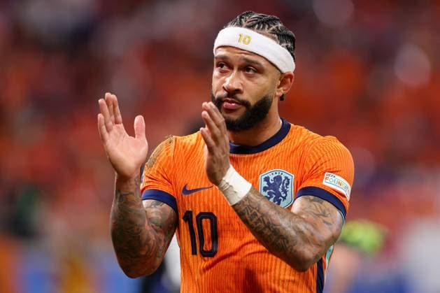 2024-06-21 Netherlands v France - Group D - UEFA EURO, EM, Europameisterschaft,Fussball 2024 LEIPZIG, GERMANY - JUNE 21: Memphis Depay of the Netherlands applauds for the fans during the Group D - UEFA EURO 2024 match between Netherlands and France at Red Bull Arena on June 21, 2024 in Leipzig, Germany. (Photo by Peter Lous BSR Agency) Leipzig Germany Content not available for redistribution in The Netherlands directly or indirectly through any third parties. Copyright: xBSRxAgencyx