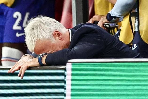 France manager Didier Deschamps FRA shows a look of dejection in the technical area Netherlands v France, UEFA European Championship, EM, Europameisterschaft 2024, Group D, Football, Leipzig Stadium, Leipzig, Germany, 21 Jun 2024 EDITORIAL USE ONLY No use with unauthorised audio, video, data, fixture lists, club league logos or live services. Online in-match use limited to 120 images, no video emulation. No use in betting, games or single club league player publications. Copyright: xMattxWest Shutterstockx 14551682cn