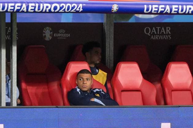 Soccer, UEFA EURO 2024, 20240621, Netherlands France In the picture Kylian MBAPPE France, 10 on bench Players bench Substitute bench dissatisfied Leipzig Leipzig Stadium Saxony Germany Copyright: Passion2Press MarkusxFischerx