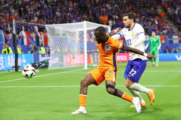 Netherlands France UEFA EURO 2024 Leipzig, 21 06 2024, Leipzig Stadium, UEFA EURO 2024 Germany , Gr D Preliminary Round , Netherlands France 0 0 , In the picture from l Lutsharel Geertruida 2, Netherlands and Theo Hernandez 22, France ,
