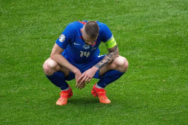 GER, EURO 2024, Group E, Slovakia SVK vs Ukrtaine UKR 21 06 2024, Merkur Spiel Arena, Düsseldorf, GER, EURO 2024, Group E, Slovakia SVK vs Ukrtaine UKR In the picture Milan Skriniar Slovakia SVK, 14 disappointed disappointed sad defeat dissapointed clipping, single image, action, action scene gestures, facial expressions, emotions nordphotoxGmbHxx xDenkinger nph00015