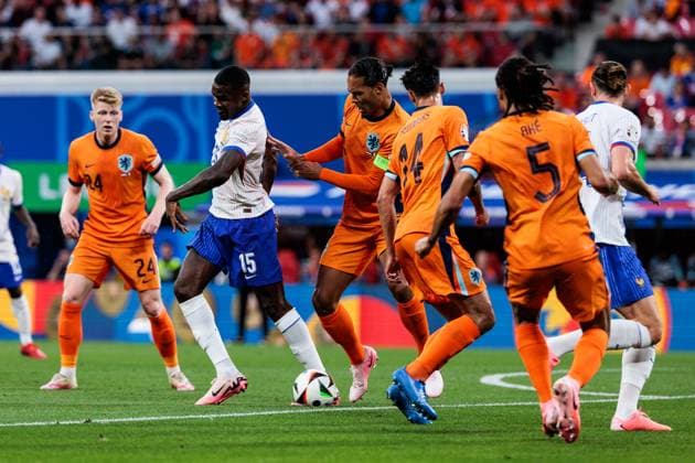 UEFA EURO 2024 Netherlands France 21 06 2024 duel Marcus Thuram France, 15 , Virgil van Dijk Netherlands, 4 UEFA EURO 2024 Netherlands France Leipzig Stadium, Leipzig on 21 06 2024 Copyright: xBEAUTIFULxSPORTS Wunderlx