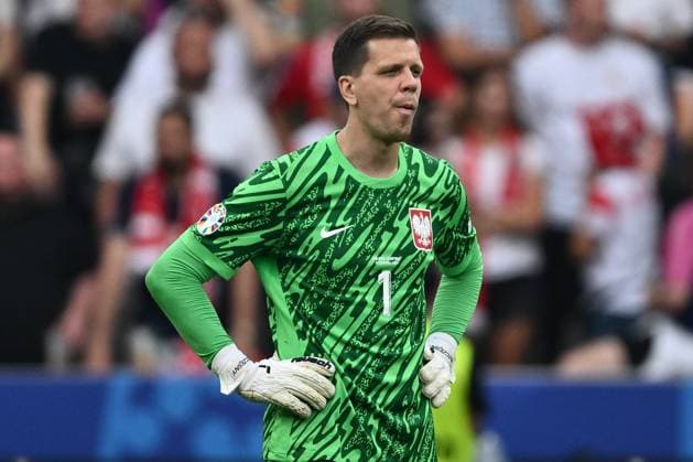 BERLIN, GERMANY - JUNE 21: Wojciech Szczesny of Poland during to the UEFA EURO, EM, Europameisterschaft,Fussball 2024 group stage match between Poland and Austria at Olympiastadion on June 21, 2024 in Berlin, G Poland v Austria: Group D - UEFA EURO 2024 Copyright: xSebastianxFrejx