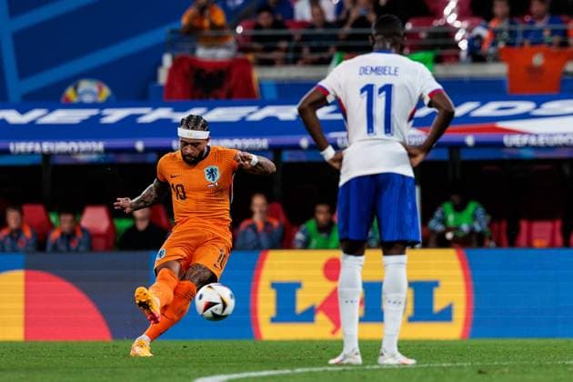 UEFA EURO 2024 Netherlands France 21 06 2024 Memphis Depay Netherlands, 10 shoots UEFA EURO 2024 Netherlands France Leipzig Stadium, Leipzig on 21 06 2024 Copyright: xBEAUTIFULxSPORTS Wunderlx