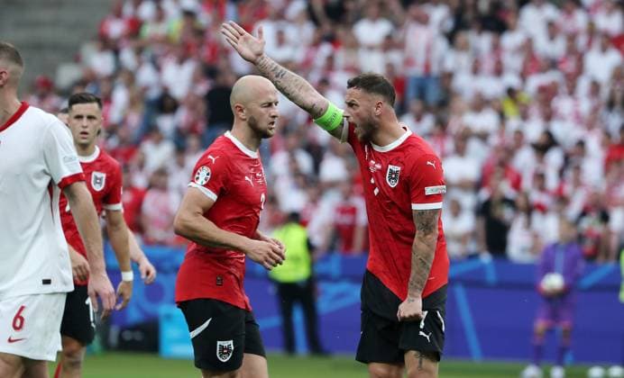 Gernot Trauner, Marko Arnautovic scolding, pointing, gesticulating Action upper body Sport Football Soccer European Championship Euro 2024 European Championship Men Season 2023 2024 21 06 2024 Poland POL vs Austria AUT in Berlin DFL regulations prohibit any use of photographs as image sequences and or quasi video