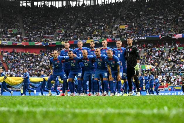 Team photo Slovakia, Slovakia vs. Ukraine, Football, UEFA Euro 2024, Group stage, Matchday 2, 21 06 2024 Düsseldorf North Rhine-Westphalia Germany Copyright: xkolbert-press MarcxNiemeyerx