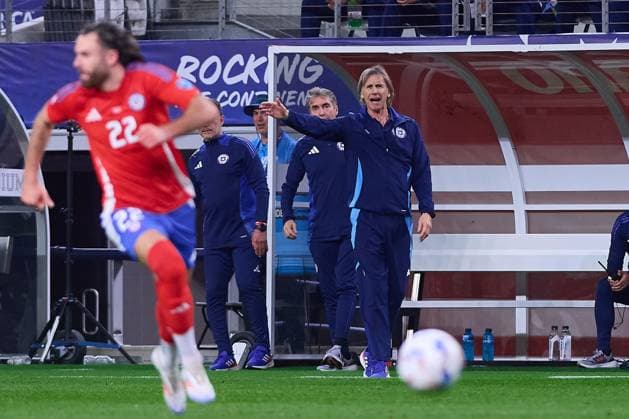 RECORD DATE NOT STATED Copa America USA 2024 Peru vs Chile Ricardo Gareca head coach of Chile during the game between Peru and Chile as part of the CONMEBOL Copa America USA 2024 group A, at AT-T Stadium, on June 21, 2024 in Arlington, Texas, United States. ARLINGTON TEXAS UNITED STATES  Copyright: xJONATHANxDUENASx 20240621203701_CA_GA_2024_PER_CHI_GARECA196