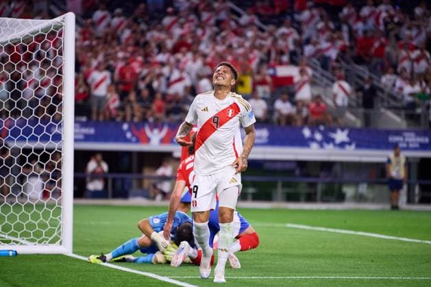 RECORD DATE NOT STATED Copa America USA 2024 Peru vs Chile Paolo Guerrero of Peru during the game between Peru and Chile as part of the CONMEBOL Copa America USA 2024 group A, at AT-T Stadium, on June 21, 2024 in Arlington, Texas, United States. ARLINGTON TEXAS UNITED STATES  Copyright: xJosexLuisxMelgarejox 20240621210037_CA_GA_2024_PER_CHI_GUERRERO237