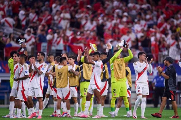 RECORD DATE NOT STATED Copa America USA 2024 Peru vs Chile Players of Peru during the game between Peru and Chile as part of the CONMEBOL Copa America USA 2024 group A, at AT-T Stadium, on June 21, 2024 in Arlington, Texas, United States. ARLINGTON TEXAS UNITED STATES  Copyright: xJosexLuisxMelgarejox 20240621210807_CA_GA_2024_PER_CHI_PERU259