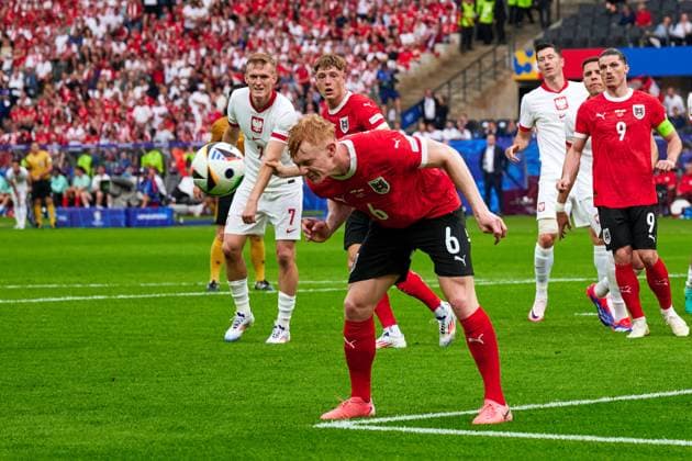 Nicolas Seiwald Austria national team Euro 2024, 06 , Header in front of goal, GER, UEFA Euro 2024, Football men, UEFA EM 2024 Matchday 2, Group D, Poland vs Oesterrech, Poland vs Austria, 21 06 2024 GER, UEFA Euro 2024, Football men, UEFA EM 2024 Matchday 2, Group D, Poland vs Oesterrech, Poland vs Austria, 21 06 2024 Berlin Copyright: xEibner-Pressefotox xClaudiusxRauchx EP_CRH