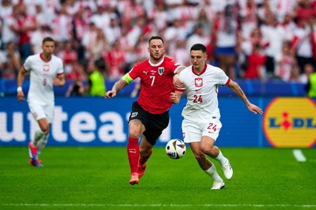 Marko Arnautovic Austria national team Euro 2024, 07 , Bartosz Slisz Poland national team Euro 2024, 24 , GER, UEFA Euro 2024, mens football, UEFA EURO 2024 matchday 2, group D, Poland vs Oesterrech, Poland vs Austria, 21 06 2024 GER, UEFA Euro 2024, mens football, UEFA EURO 2024 matchday 2, group D, Poland vs Oesterrech, Poland vs Austria, 21 06 2024 Berlin Copyright: xEibner-Pressefotox xClaudiusxRauchx EP_CRH