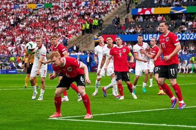 Nicolas Seiwald Austria national team Euro 2024, 06 , Header in front of goal, GER, UEFA Euro 2024, Football men, UEFA EM 2024 Matchday 2, Group D, Poland vs Oesterrech, Poland vs Austria, 21 06 2024 GER, UEFA Euro 2024, Football men, UEFA EM 2024 Matchday 2, Group D, Poland vs Oesterrech, Poland vs Austria, 21 06 2024 Berlin Copyright: xEibner-Pressefotox xClaudiusxRauchx EP_CRH