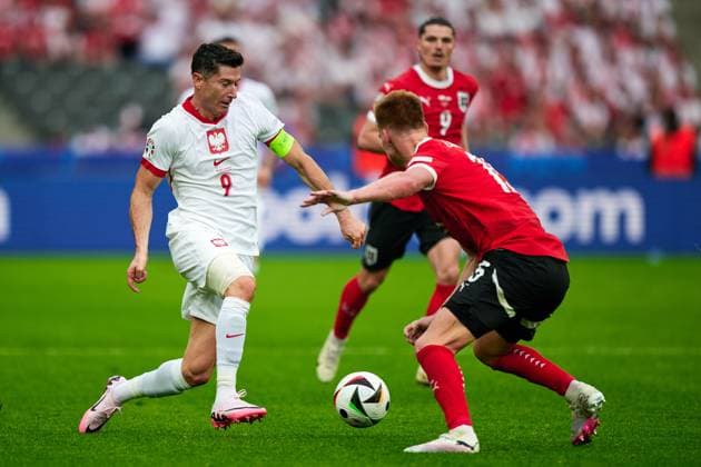 Robert Lewandowski Poland national team Euro 2024, 09 , GER, UEFA Euro 2024, mens football, UEFA EURO 2024 matchday 2, group D, Poland vs Oesterrech, Poland vs Austria, 21 06 2024 GER, UEFA Euro 2024, mens football, UEFA EURO 2024 matchday 2, group D, Poland vs Oesterrech, Poland vs Austria, 21 06 2024 Berlin Copyright: xEibner-Pressefotox xClaudiusxRauchx EP_CRH