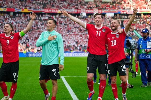 Austria celebrates victory, GER, UEFA Euro 2024, Football men, UEFA EM 2024 Matchday 2, Group D, Poland vs Oesterrech, Poland vs Austria, 21 06 2024 GER, UEFA Euro 2024, Football men, UEFA EM 2024 Matchday 2, Group D, Poland vs Oesterrech, Poland vs Austria, 21 06 2024 Berlin Copyright: xEibner-Pressefotox xClaudiusxRauchx EP_CRH