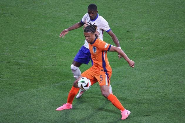 Leipzig, Saxony, Germany, 21 06 2024 Red Bull Arena European Football Championship 2024, Group D, Netherlands France Ousmane Dembélé 11, France and Nathan Aké 5, Netherlands Copyright: xdtsxNachrichtenagenturx dts_41205