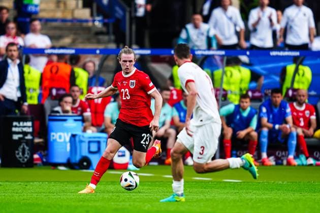 Patrick Wimmer Austria, 23 , Pawel Dawidowicz Poland, 03 GER, Poland vs Austria, European Football Championship, UEFA Euro 2024, Matchday 2, 21 06 2024 GER, Poland vs Austria, European Football Championship, UEFA Euro 2024, Matchday 2, 21 06 2024 Berlin Copyright: xEibner-Pressefoto MarcelxvonxFehrnx EP_MFN