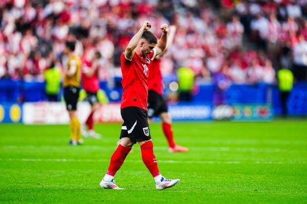 Romano Schmid Austria, 18 cheers after victory end of match GER, Poland vs Austria, European Football Championship, UEFA Euro 2024, match day 2, 21 06 2024 GER, Poland vs Austria, European Football Championship, UEFA Euro 2024, match day 2, 21 06 2024 Berlin Copyright: xEibner-Pressefoto MarcelxvonxFehrnx EP_MFN