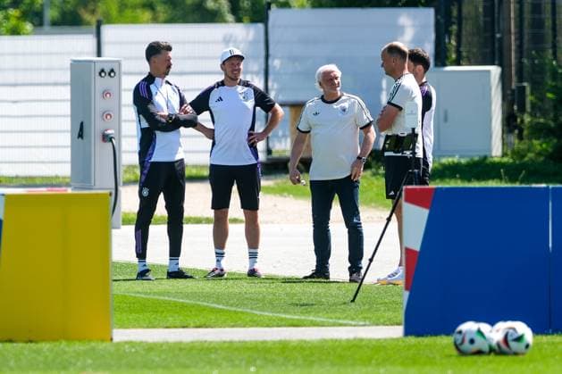 Sandro Wagner Germany, CO Coach , Julian Nagelsmann Germany , Coach and Rudi Voeller Germany, DFB Sports Director , GER, EURO 2024, Final training Germany, before Switzerland vs. Germany, European Football Championship, Herzogenaurach, 22 06 2024 GER, EURO 2024, Final training Germany, before Switzerland vs. Germany, European Football Championship, Herzogenaurach, 22 06 2024 Herzogenaurach Copyright: xEibner-Pressefoto FlorianxWieganx EP_FWD