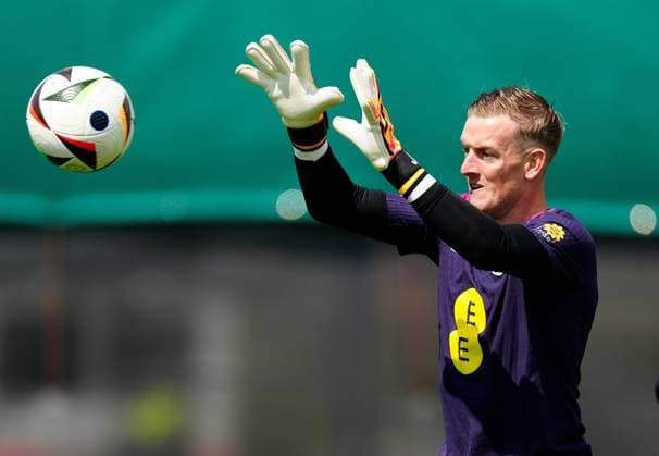 Jordan Pickford of England England Training Session and press conference, PK, Pressekonferenz UEFA European Championship, EM, Europameisterschaft 2024, Group C, Football, Spa & Golf Resort Weimarer Land, Blankenhain, Germany, 22 Jun 2024 EDITORIAL USE ONLY No use with unauthorised audio, video, data, fixture lists, club league logos or live services. Online in-match use limited to 120 images, no video emulation. No use in betting, games or single club league player publications. Copyright: xDavexShopland Shutterstockx 14548012d