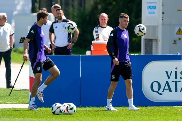 Thomas Mueller Germany , 13 and Pascal Groß Germany , 05 on the ball, GER, EURO 2024, final training Germany, before Switzerland vs. Germany, European Football Championship, Herzogenaurach, 22 06 2024 GER, EURO 2024, final training Germany, before Switzerland vs. Germany, European Football Championship, Herzogenaurach, 22 06 2024 Herzogenaurach Copyright: xEibner-Pressefoto FlorianxWieganx EP_FWD