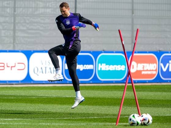 Manuel Neuer Germany , 01 warming up, GER, EURO 2024, Final training Germany, before Switzerland vs. Germany, European Football Championship, Herzogenaurach, 22 06 2024 GER, EURO 2024, Final training Germany, before Switzerland vs. Germany, European Football Championship, Herzogenaurach, 22 06 2024 Herzogenaurach Copyright: xEibner-Pressefoto FlorianxWieganx EP_FWD