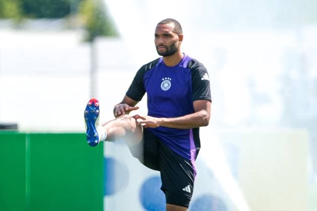 Jonathan Tah Germany , 04 , GER, EURO 2024, Final training Germany, before Switzerland vs. Germany, European Football Championship, Herzogenaurach, 22 06 2024 GER, EURO 2024, Final training Germany, before Switzerland vs. Germany, European Football Championship, Herzogenaurach, 22 06 2024 Herzogenaurach Copyright: xEibner-Pressefoto FlorianxWieganx EP_FWD